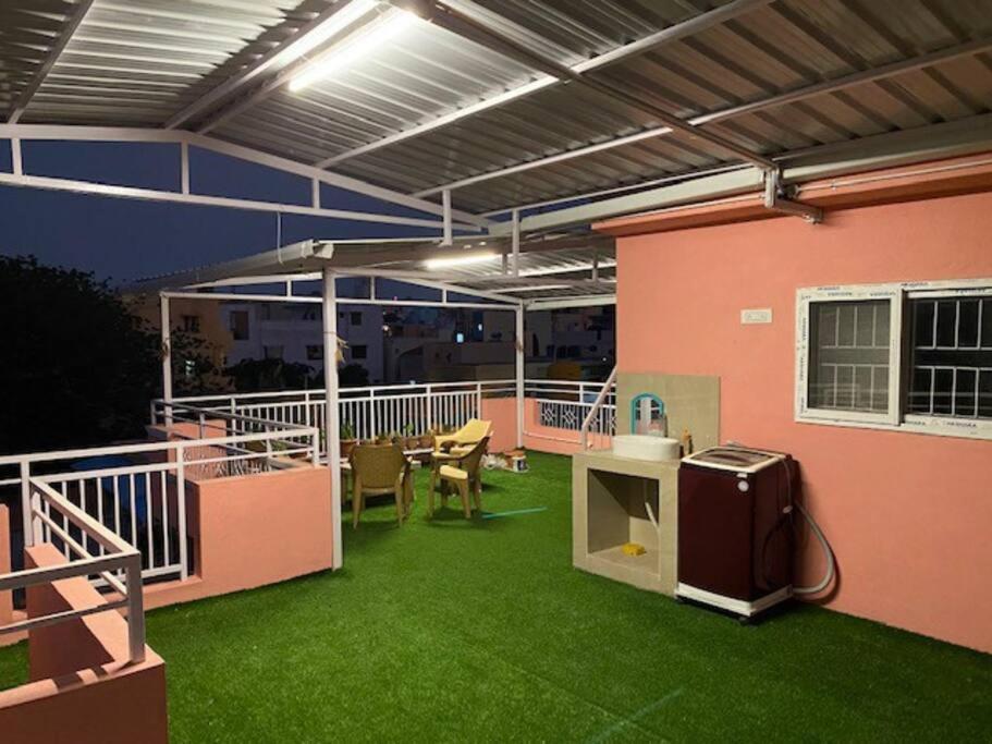 अपार्टमेंट Big With Patio-only For Girls& Couple *
