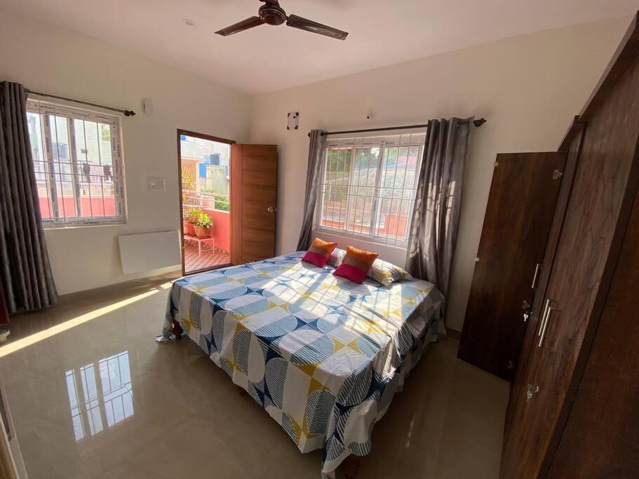 Big With Patio-only For Girls& Couple Apartment Bangalore