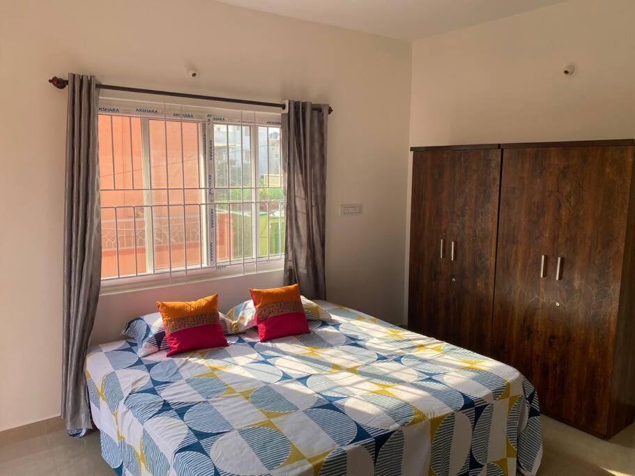 Apartment Big With Patio-only For Girls& Couple