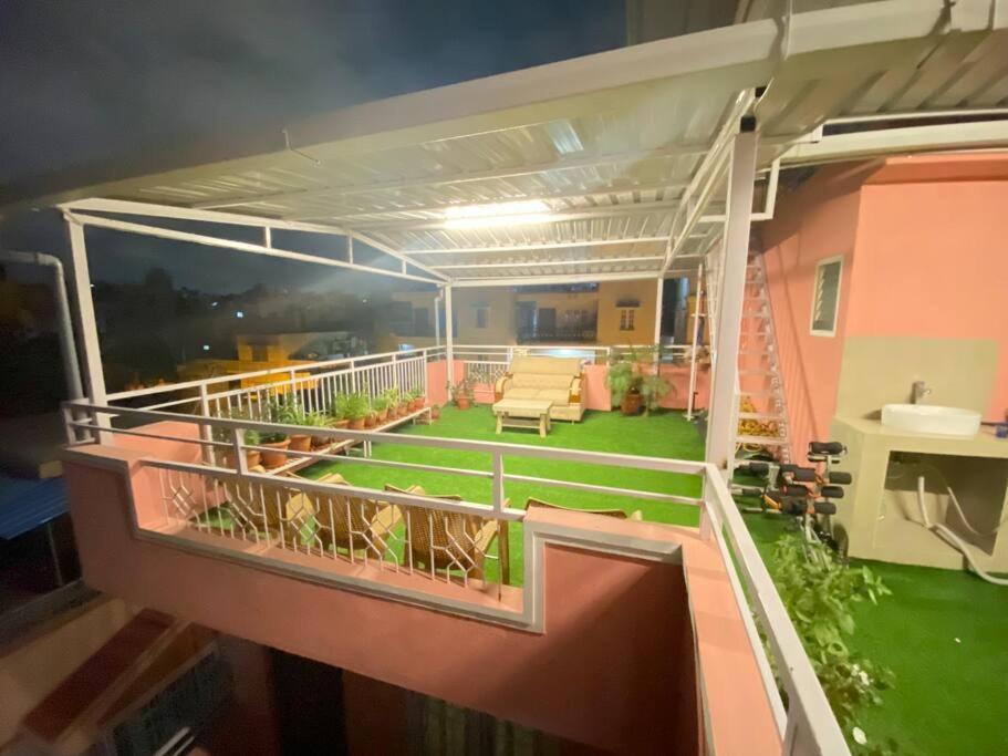 Big With Patio-only For Girls& Couple